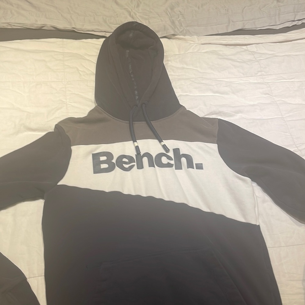 MENS MEDIUM BENCH SWEATER